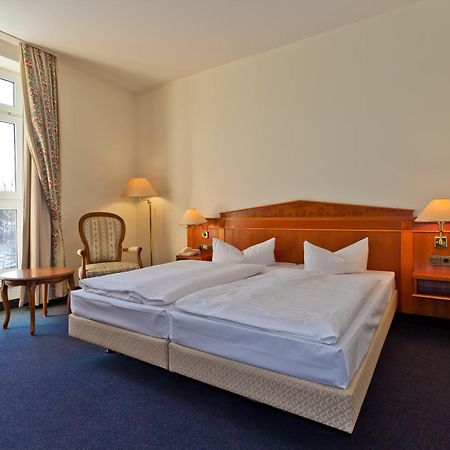 Hotel De Weimar Лудвигслуст Екстериор снимка