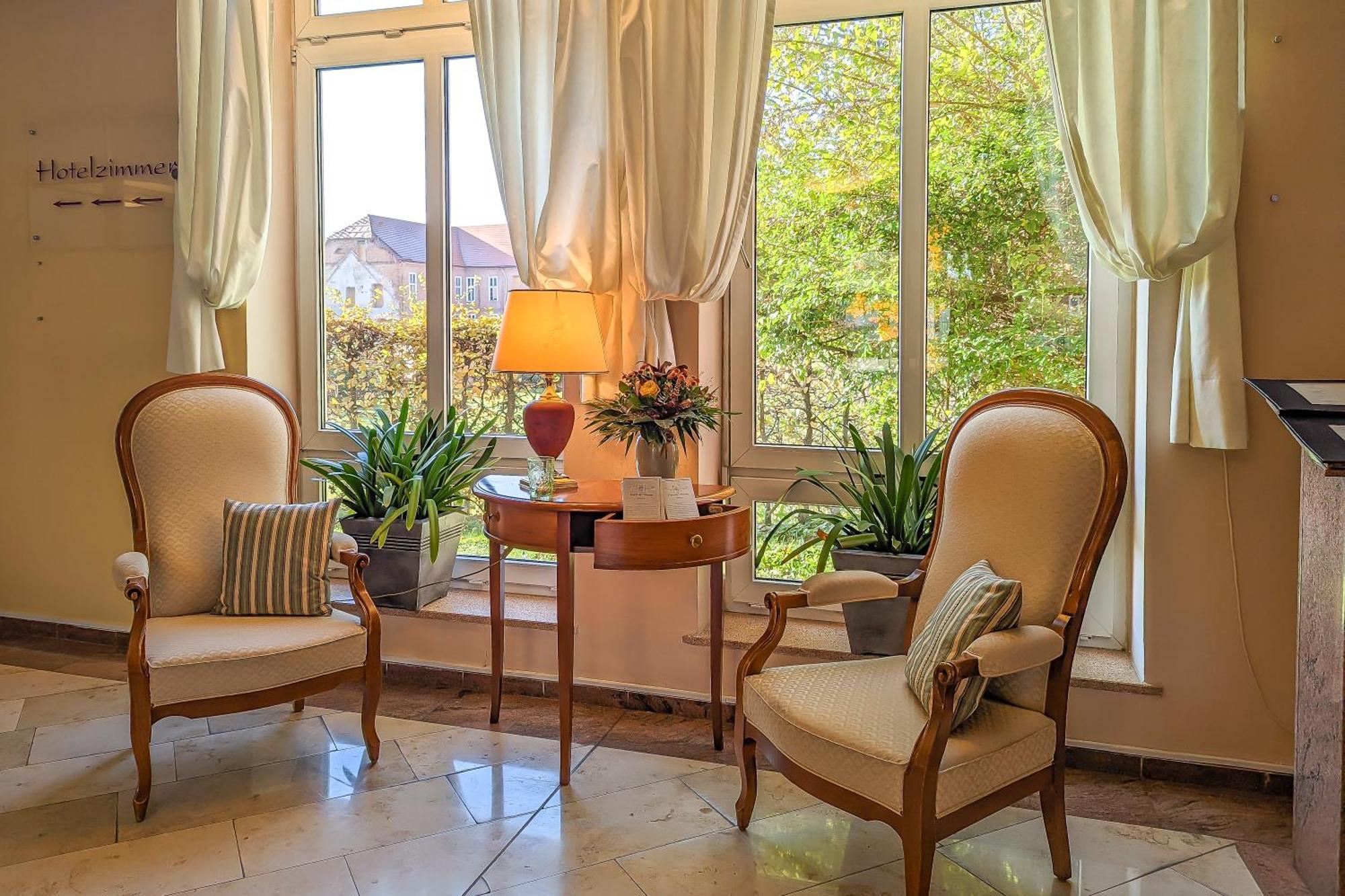 Hotel De Weimar Лудвигслуст Екстериор снимка