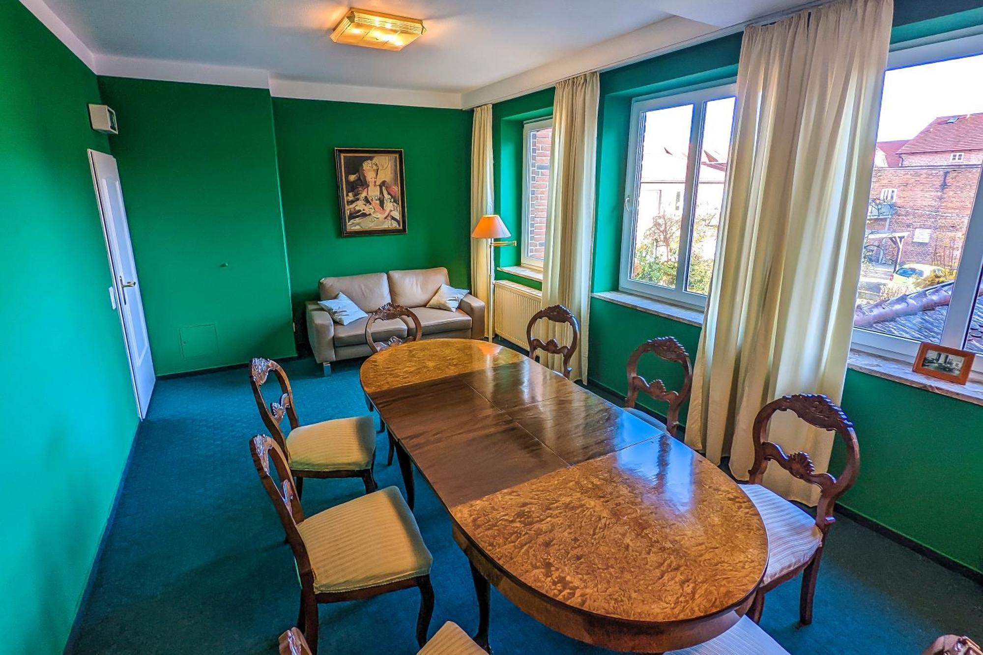 Hotel De Weimar Лудвигслуст Екстериор снимка