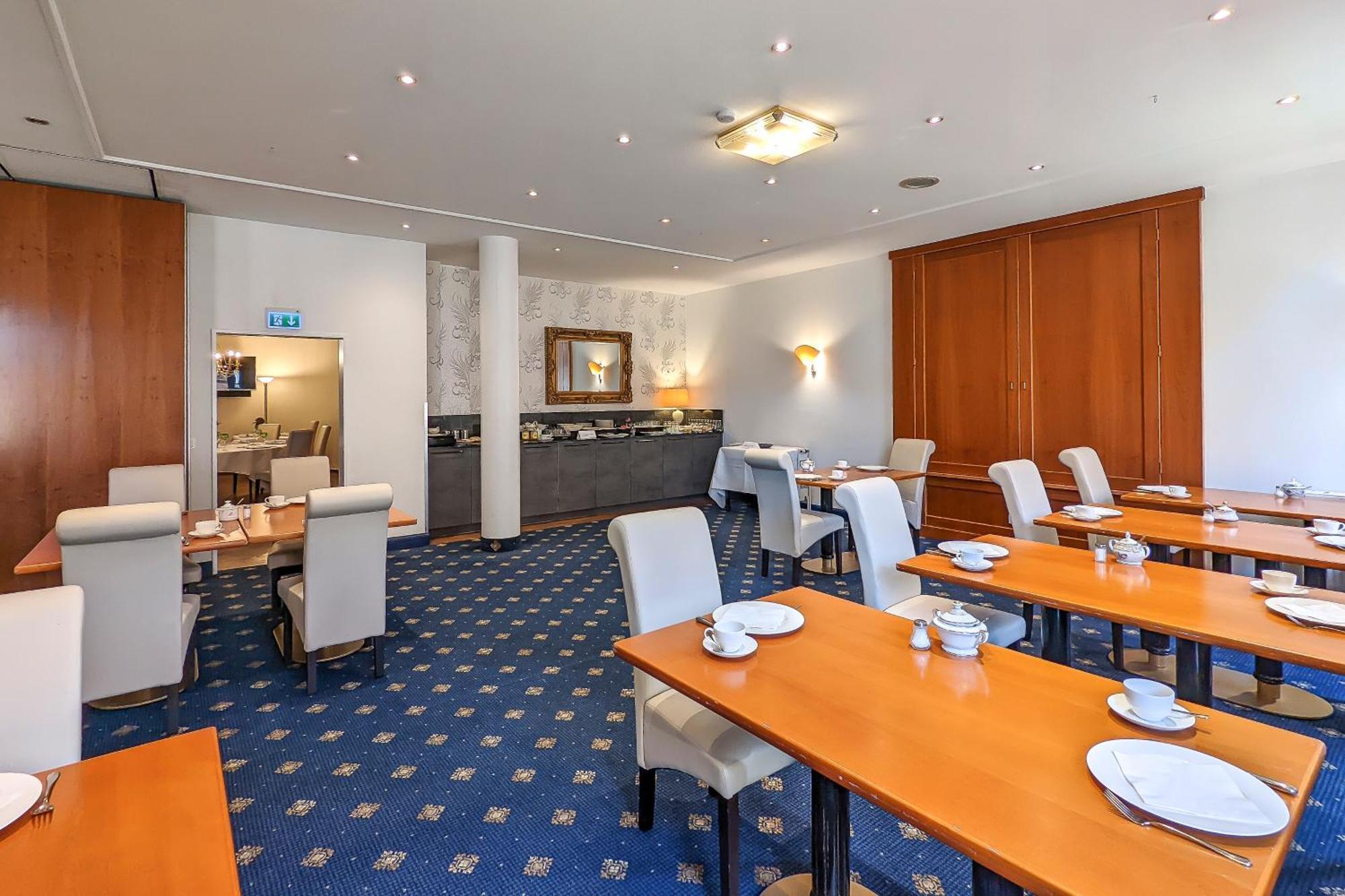 Hotel De Weimar Лудвигслуст Екстериор снимка